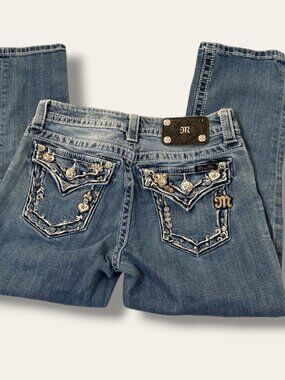 Miss Me Jeans Womens 26 Boyfriend Capri Embellished Rhinestone Back Pockets